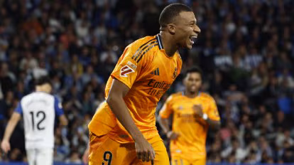 社会地位的 社会地位的